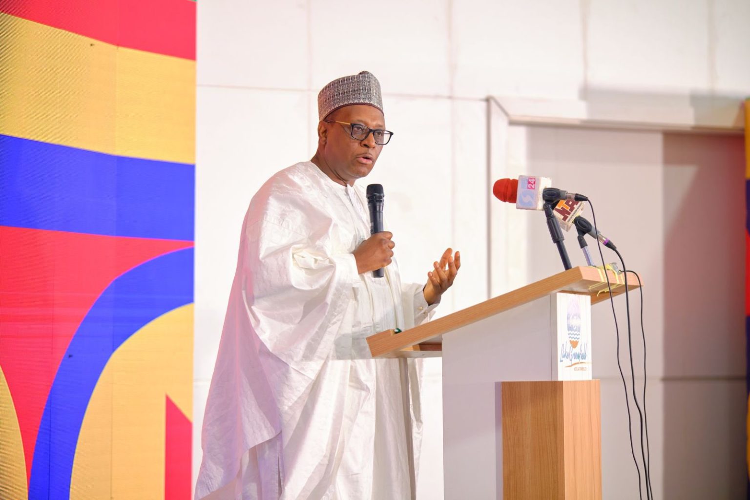 Govt, others boost power in 371 rural PHCs with solar energy